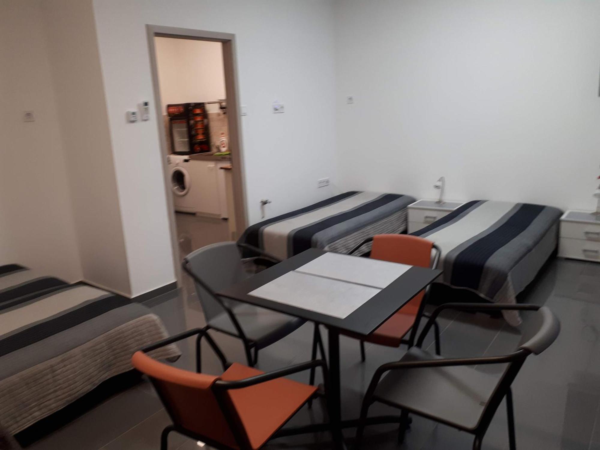 Kertvarosi Apartman Tiszaújváros Eksteriør billede