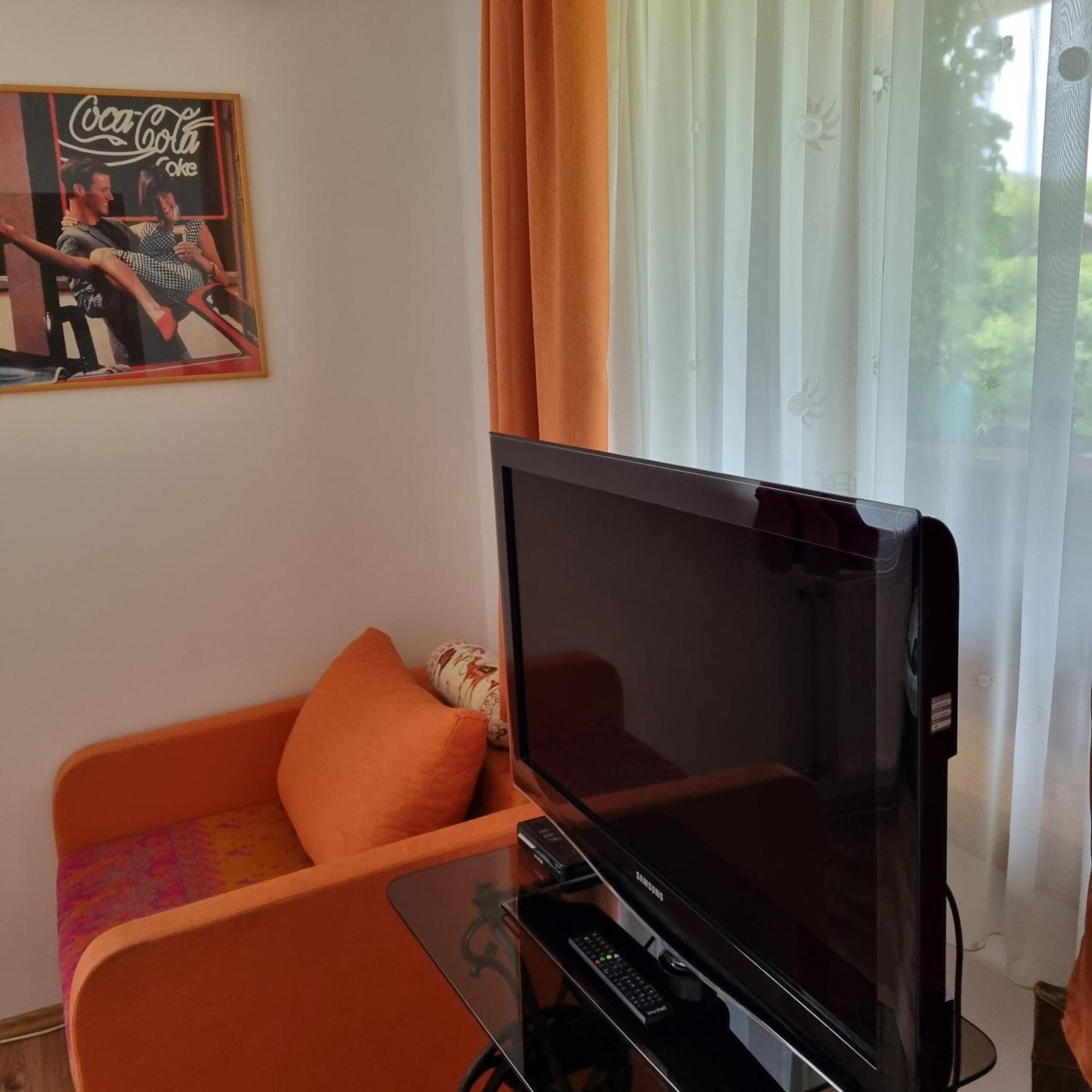 Kertvarosi Apartman Tiszaújváros Eksteriør billede