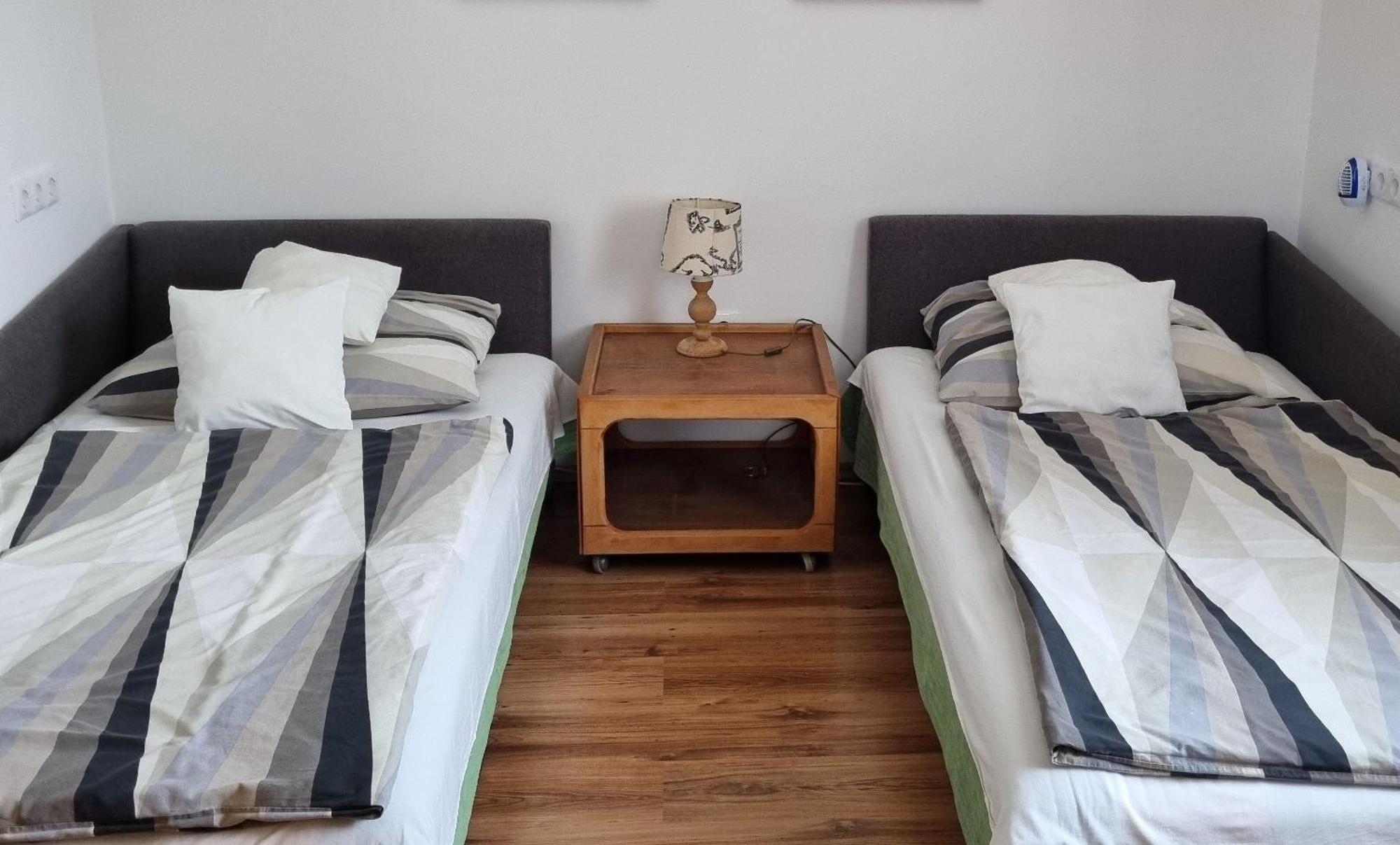 Kertvarosi Apartman Tiszaújváros Eksteriør billede
