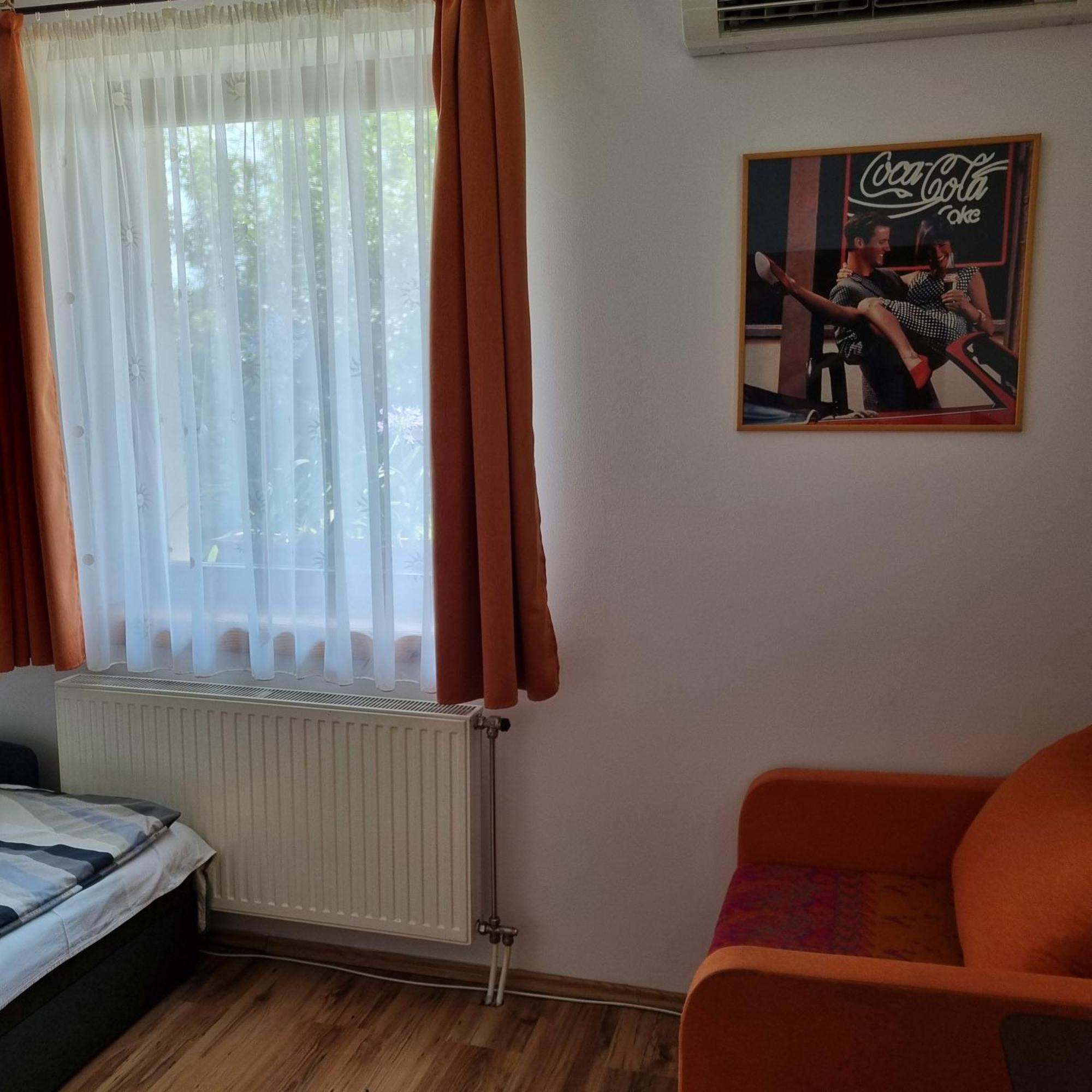 Kertvarosi Apartman Tiszaújváros Eksteriør billede