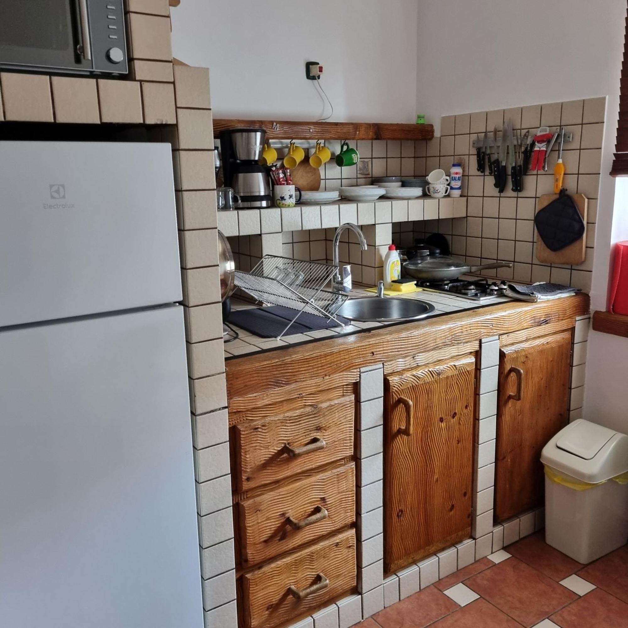 Kertvarosi Apartman Tiszaújváros Eksteriør billede