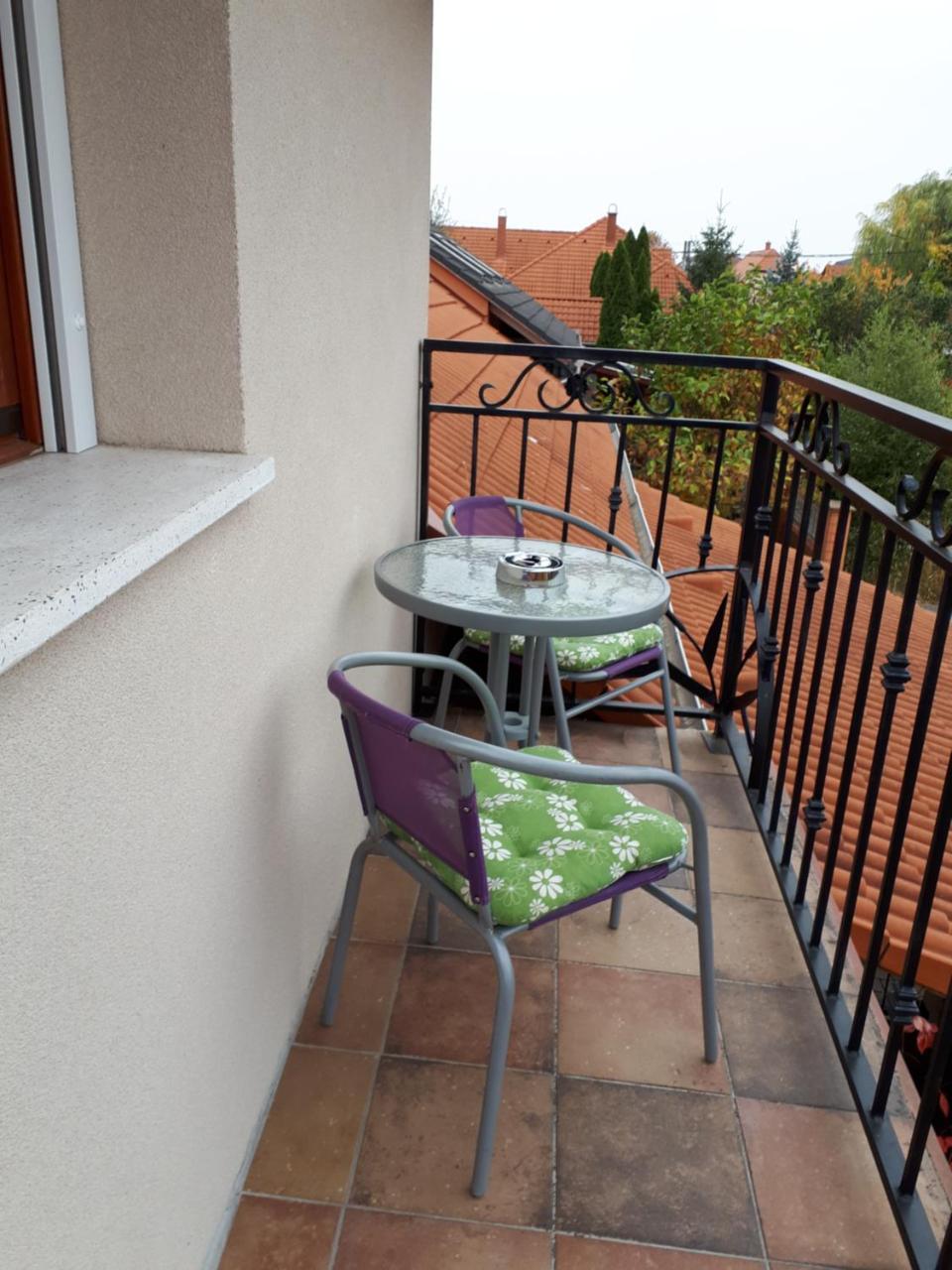 Kertvarosi Apartman Tiszaújváros Eksteriør billede